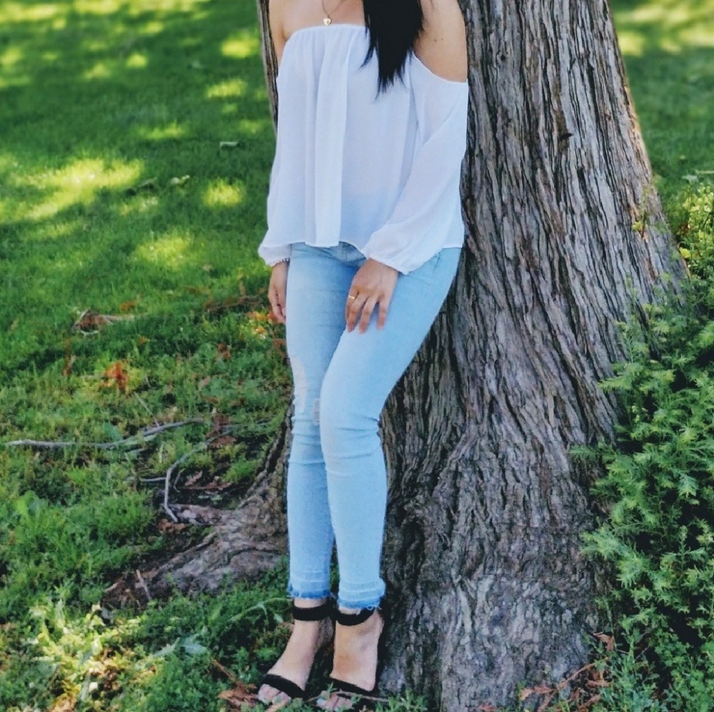 Off the shoulder blouse - Picture 2 of 2
